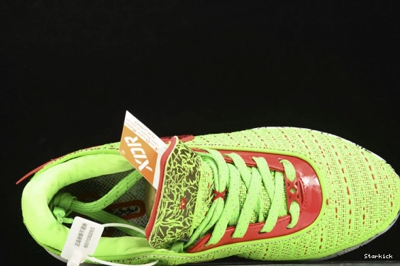 Stocking Stuffer  LeBron 20  FJ4955-300 Nike 0318